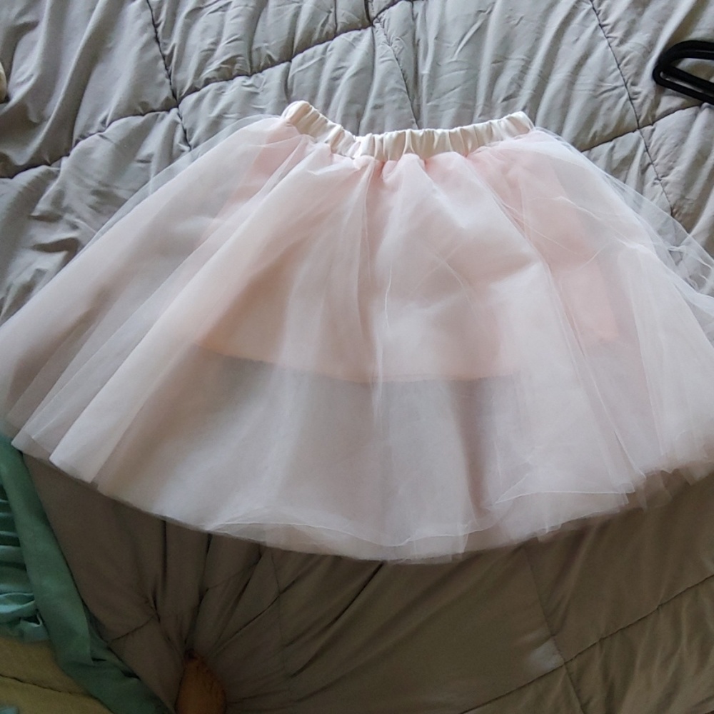1X light pink organza skirt